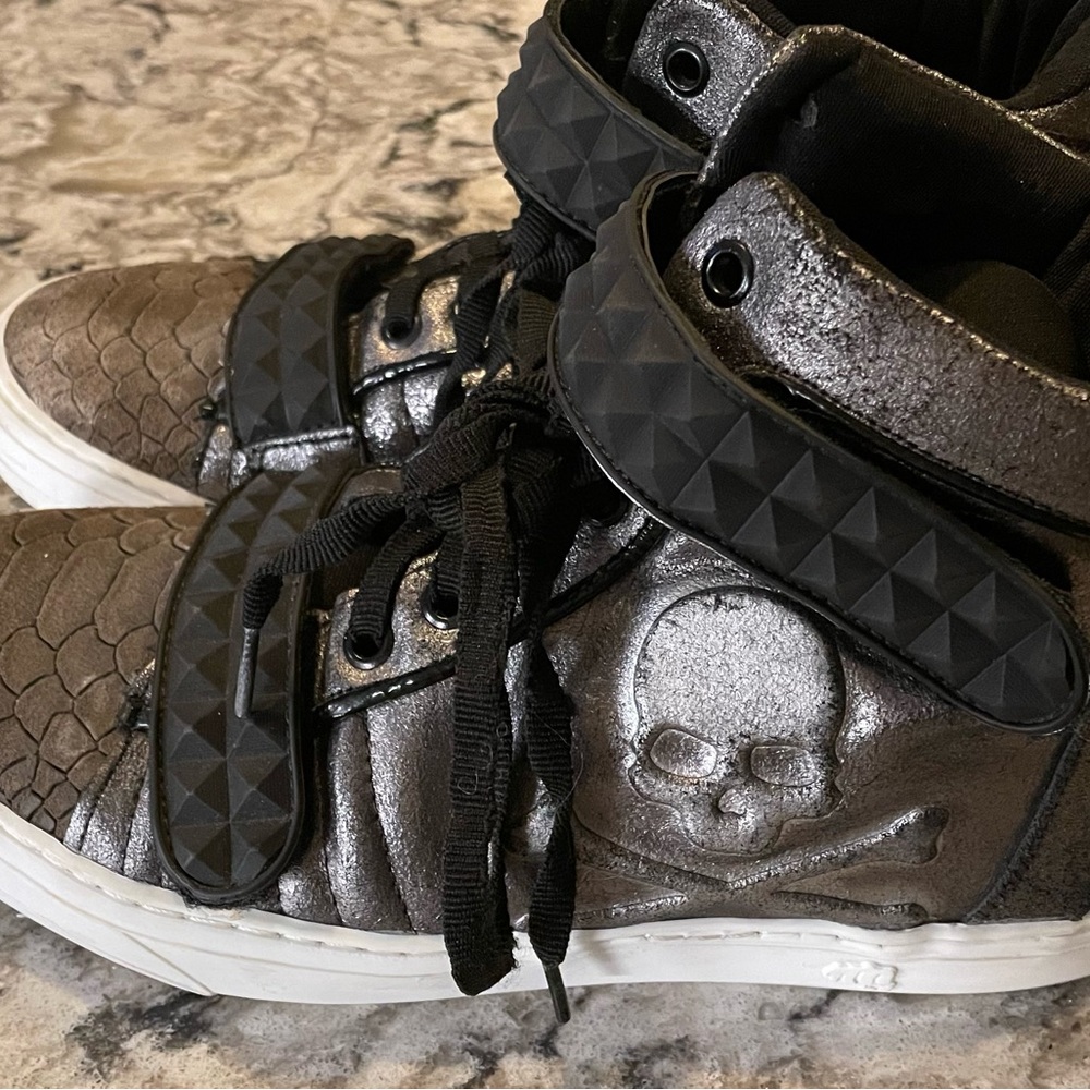 Labellamafia High Top Sneaker - Picture 4 of 6